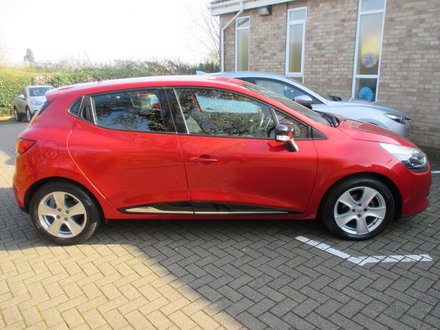 Used Renault Clio for sale - 77957740: Photo 6