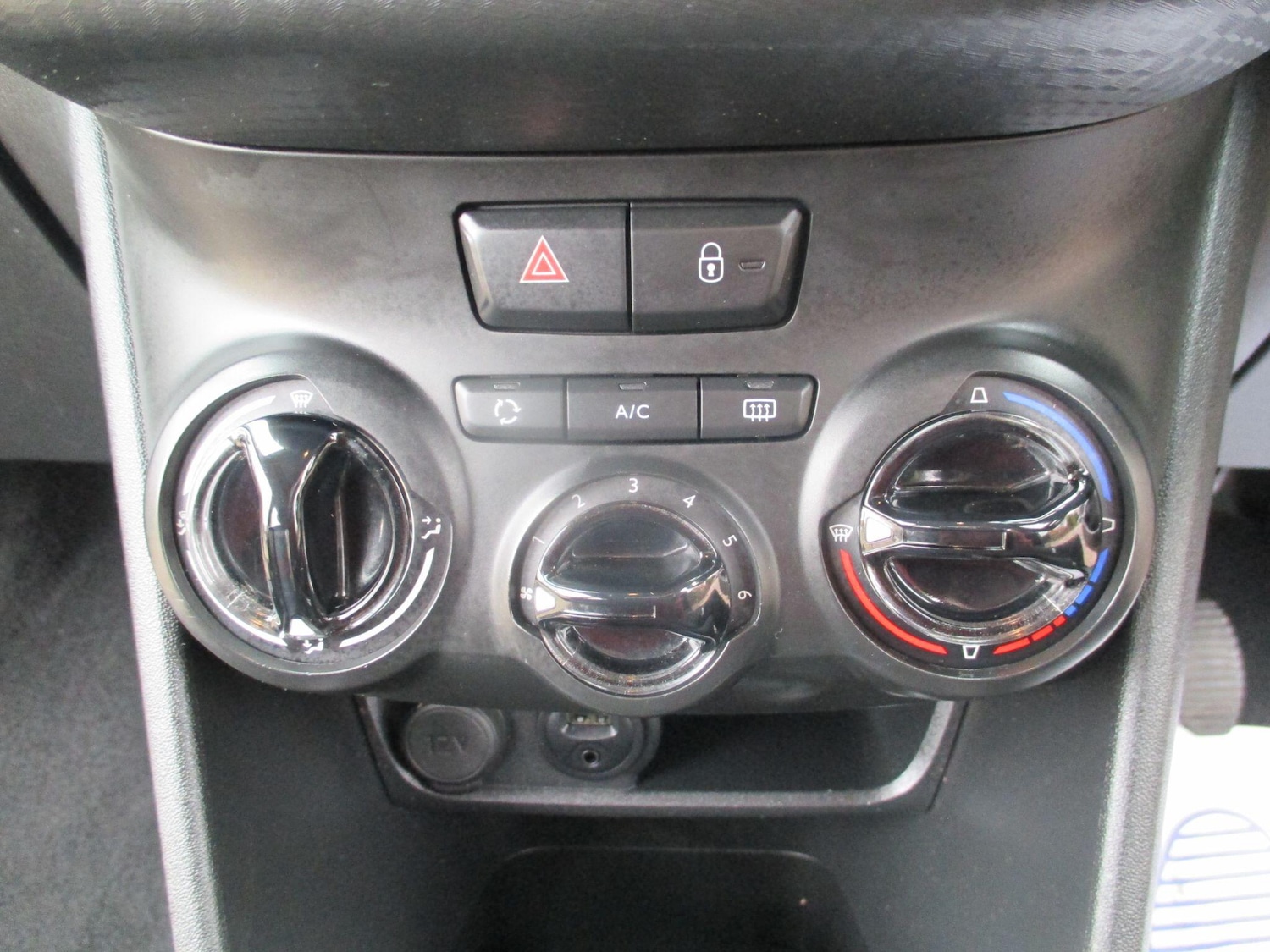 Used Peugeot 2008 2018 for sale - 76994779: Photo 20