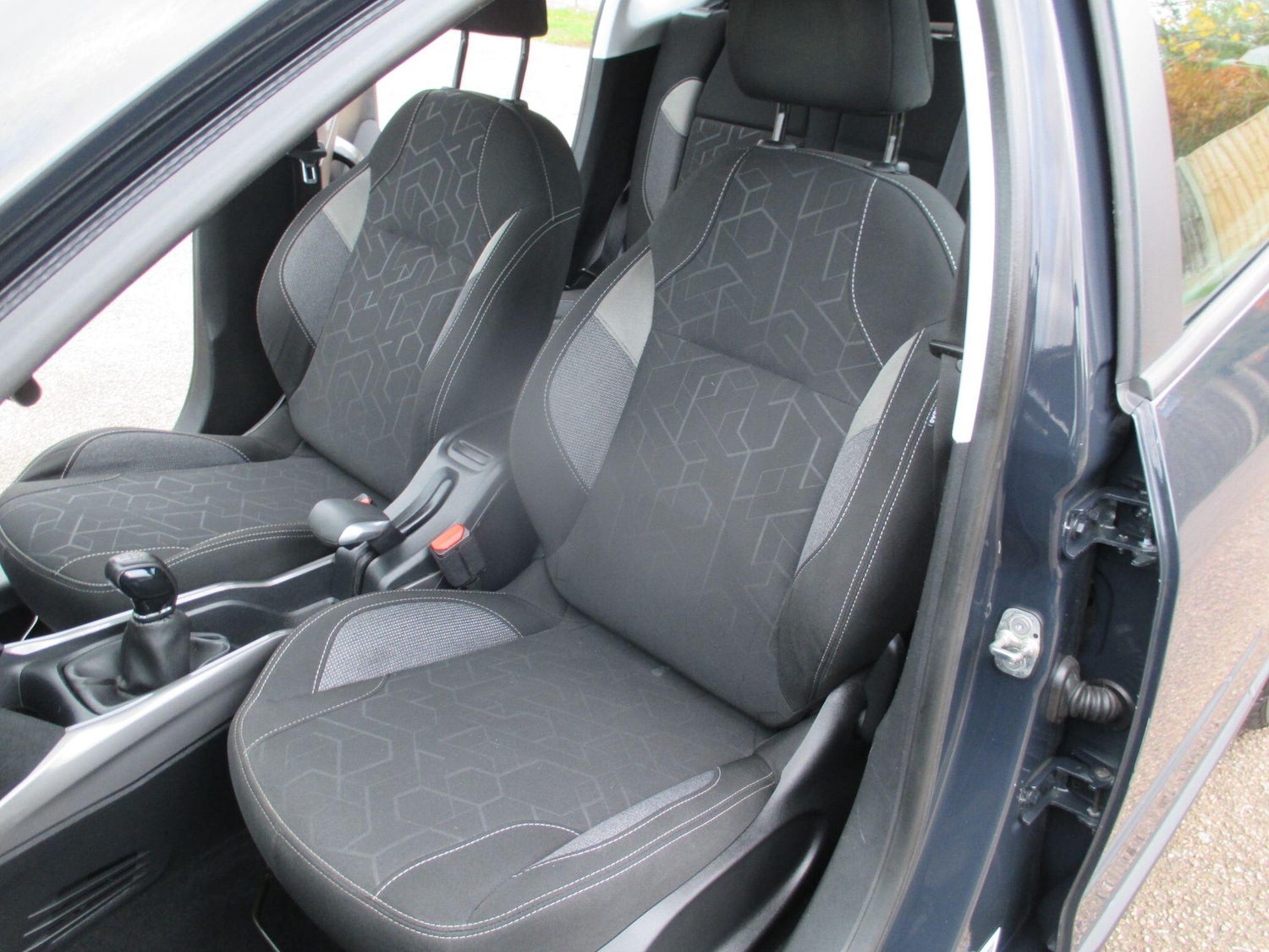 Used Peugeot 2008 2018 for sale - 76994779: Photo 24