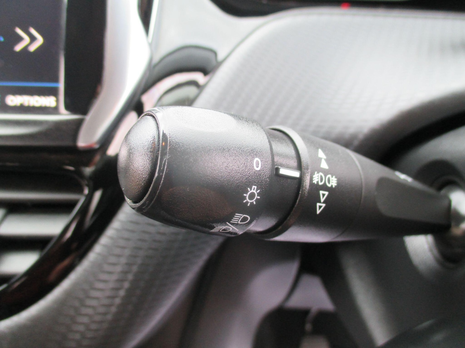 Used Peugeot 2008 2018 for sale - 76994779: Photo 34