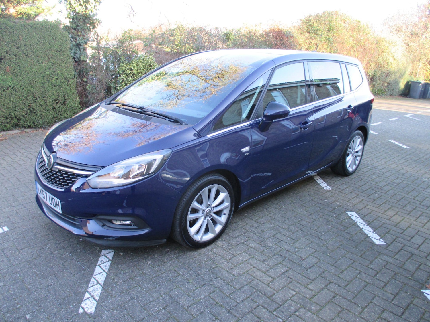 Used Vauxhall Zafira 2017 for sale - 77098124: Photo 2