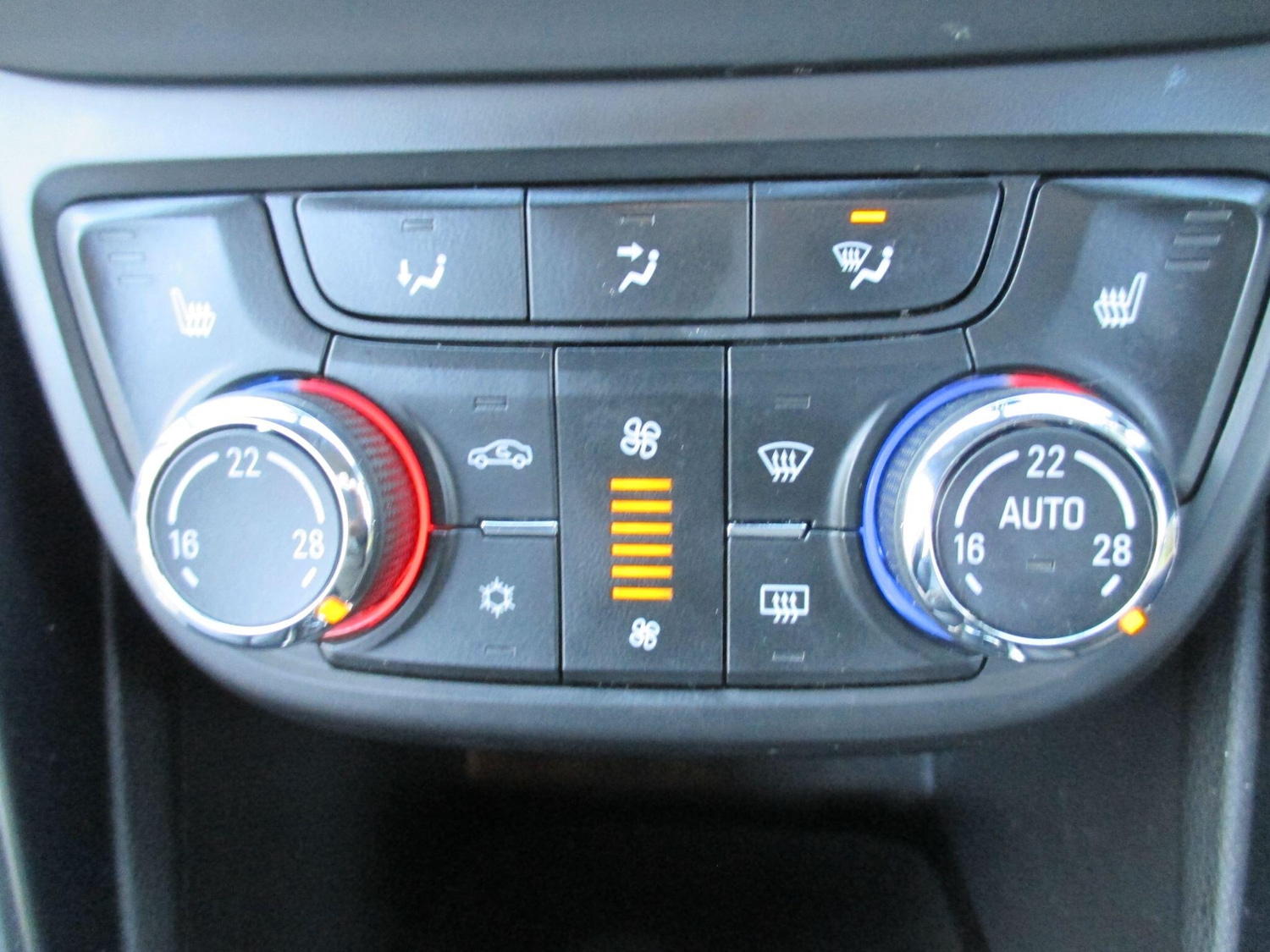 Used Vauxhall Zafira 2017 for sale - 77098124: Photo 21