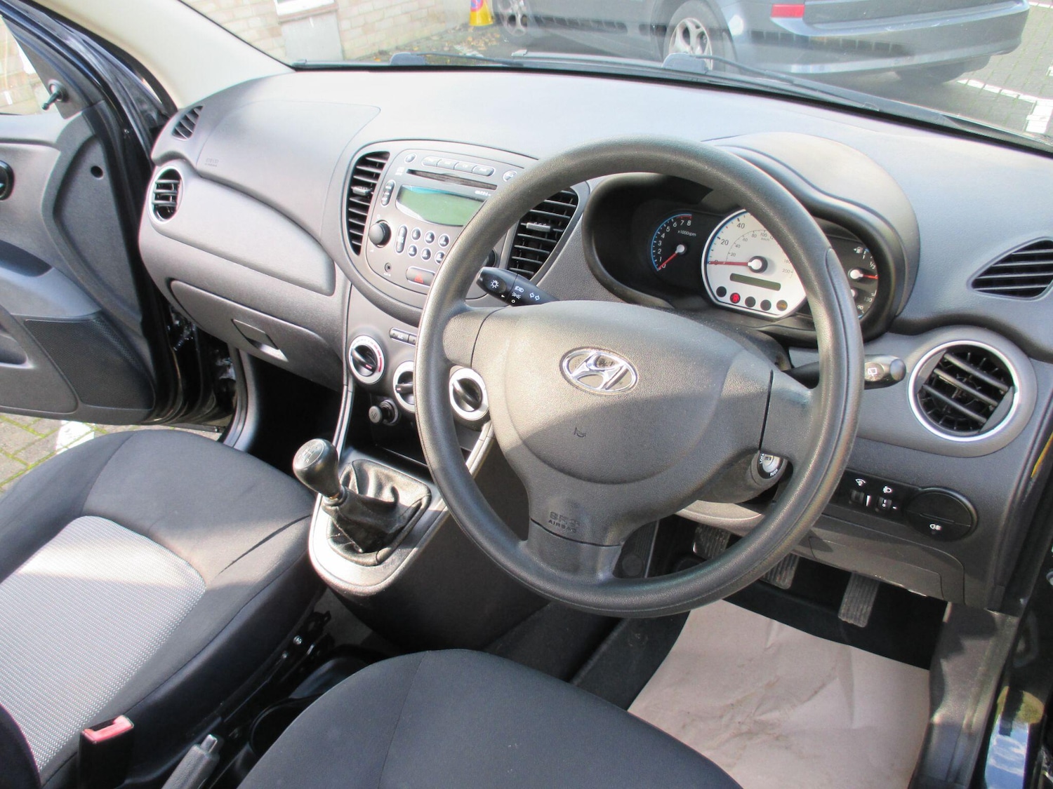 Used Hyundai i10 2009 for sale - 76572443: Photo 15