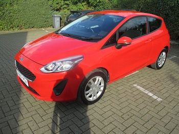 Used Ford Fiesta 2017 for sale - 76158844: Photo