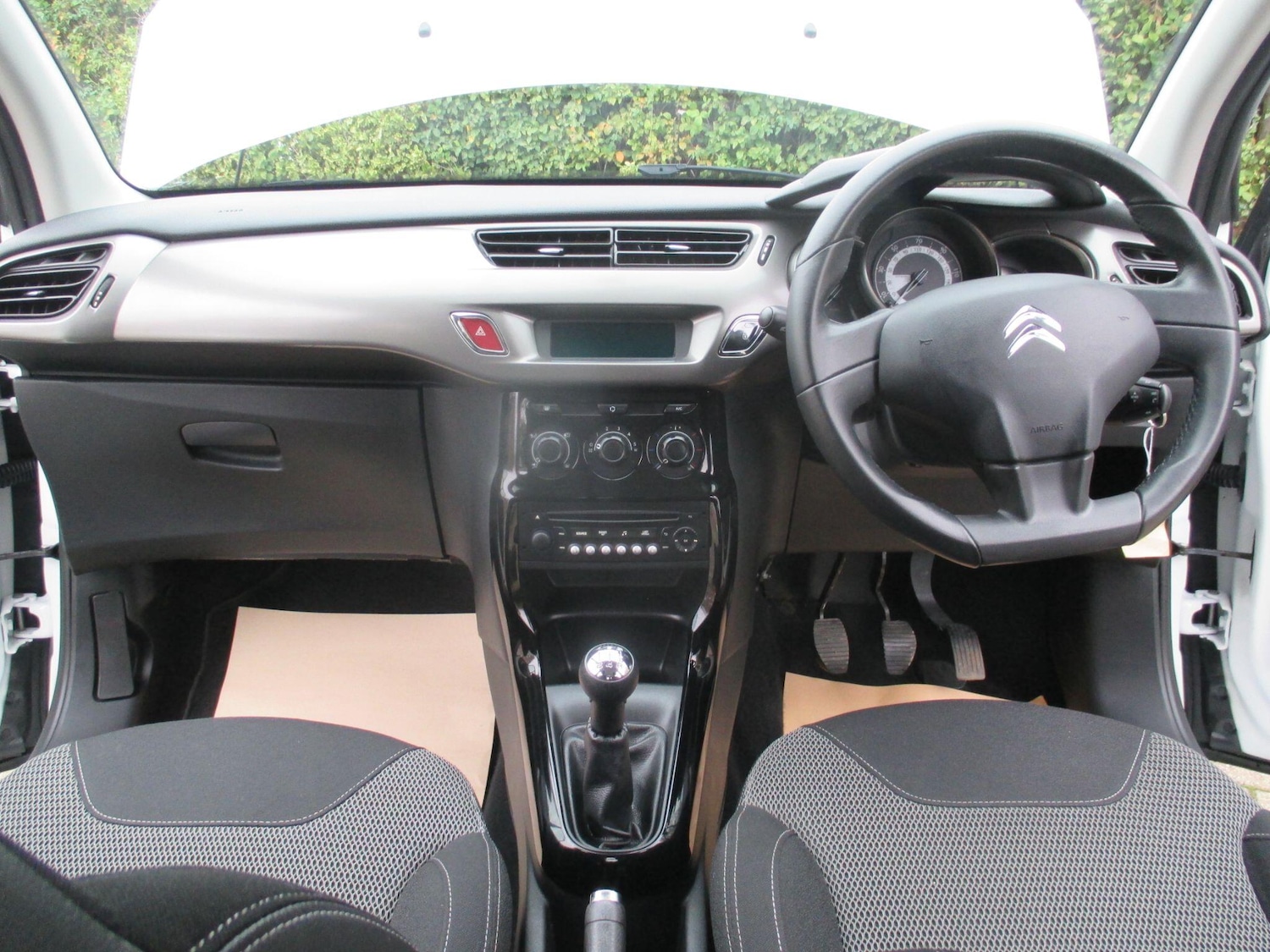 Used Citroen C3 2014 for sale - 76484289: Photo 16