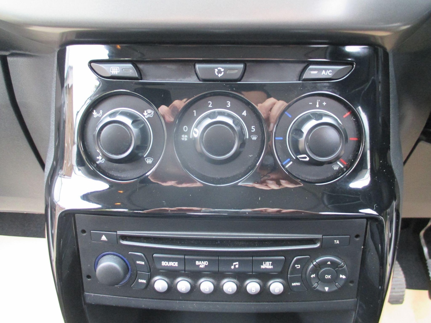 Used Citroen C3 2014 for sale - 76484289: Photo 21