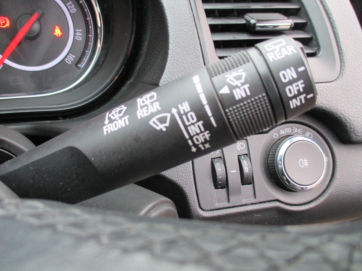 Used Vauxhall Insignia 2015 for sale - 77331316: Photo 35