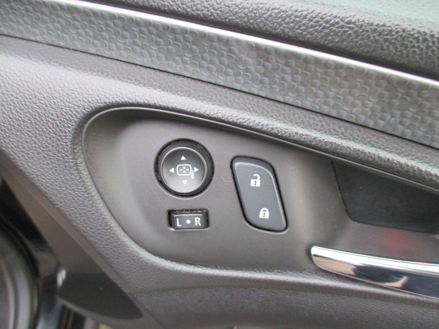 Used Vauxhall Insignia 2015 for sale - 77331316: Photo 40