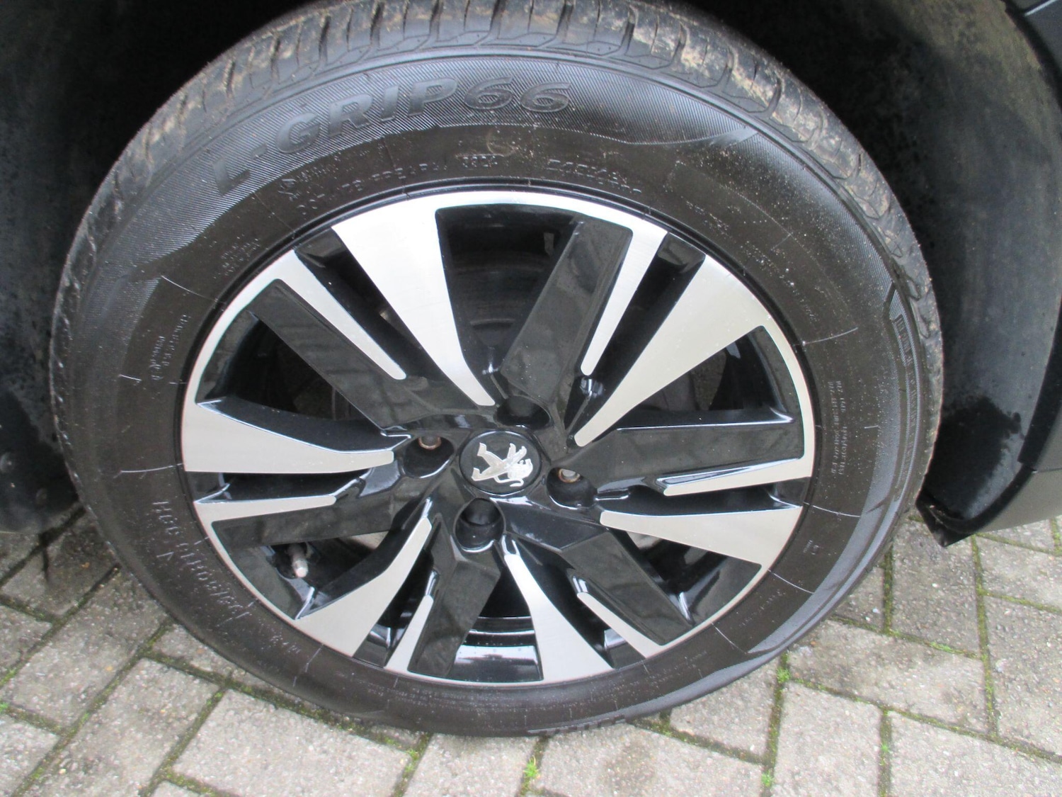 Used Peugeot 2008 for sale - 77808367: Photo 11