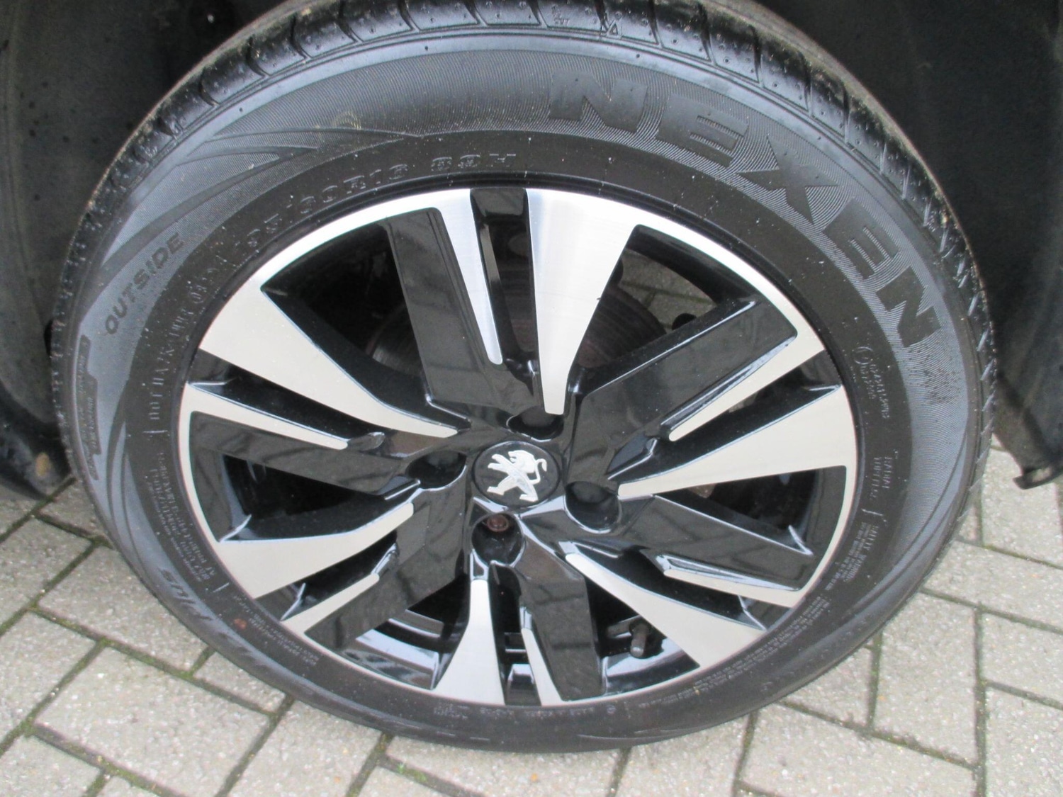 Used Peugeot 2008 for sale - 77808367: Photo 13