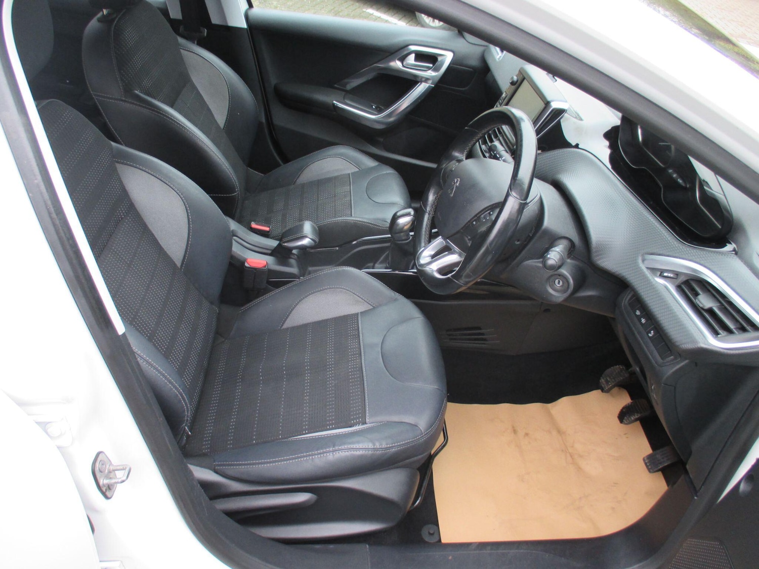 Used Peugeot 2008 for sale - 77808367: Photo 22
