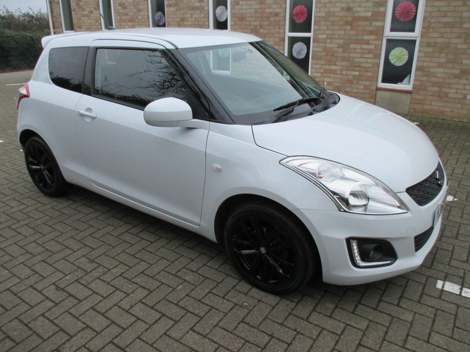 Used Suzuki Swift 2017 for sale - 77279162: Photo 1