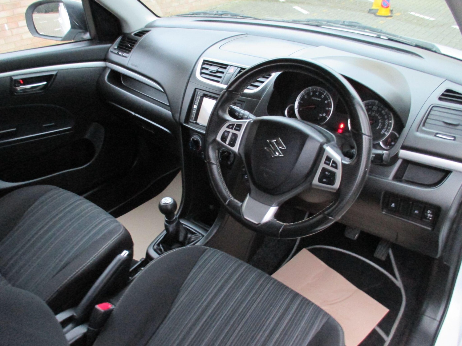 Used Suzuki Swift 2017 for sale - 77279162: Photo 16