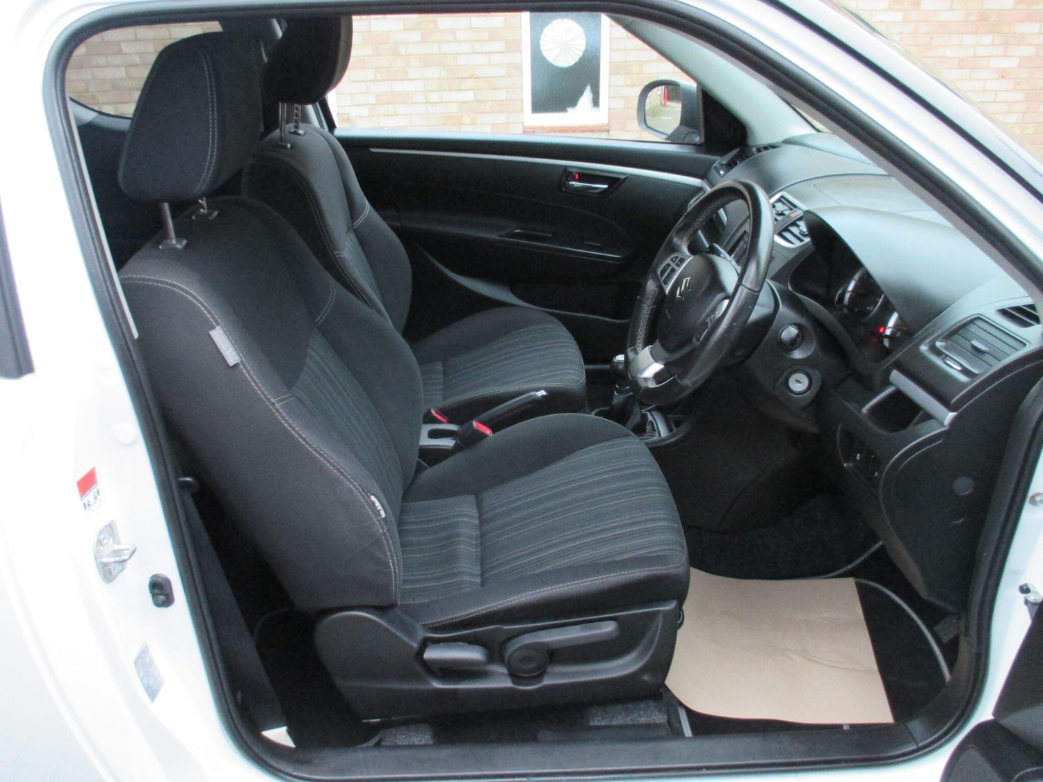 Used Suzuki Swift 2017 for sale - 77279162: Photo 21