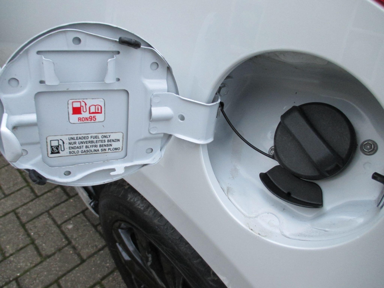 Used Suzuki Swift 2017 for sale - 77279162: Photo 32