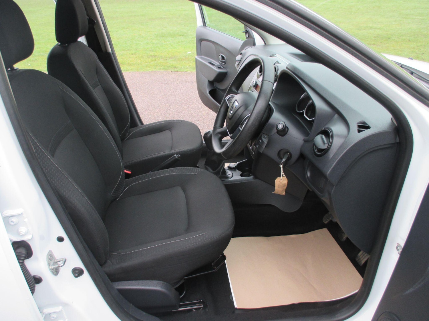 Used Dacia Sandero 2018 for sale - 77331905: Photo 23