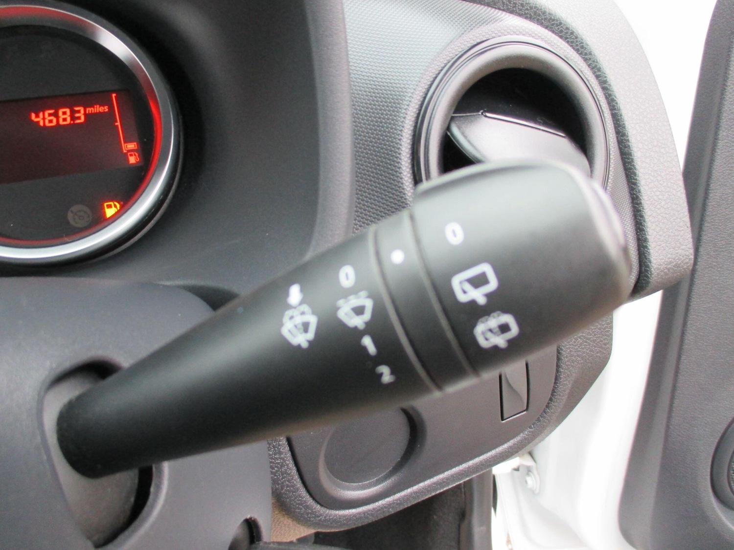 Used Dacia Sandero 2018 for sale - 77331905: Photo 32