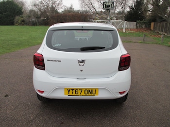 Used Dacia Sandero 2018 for sale - 77331905: Photo