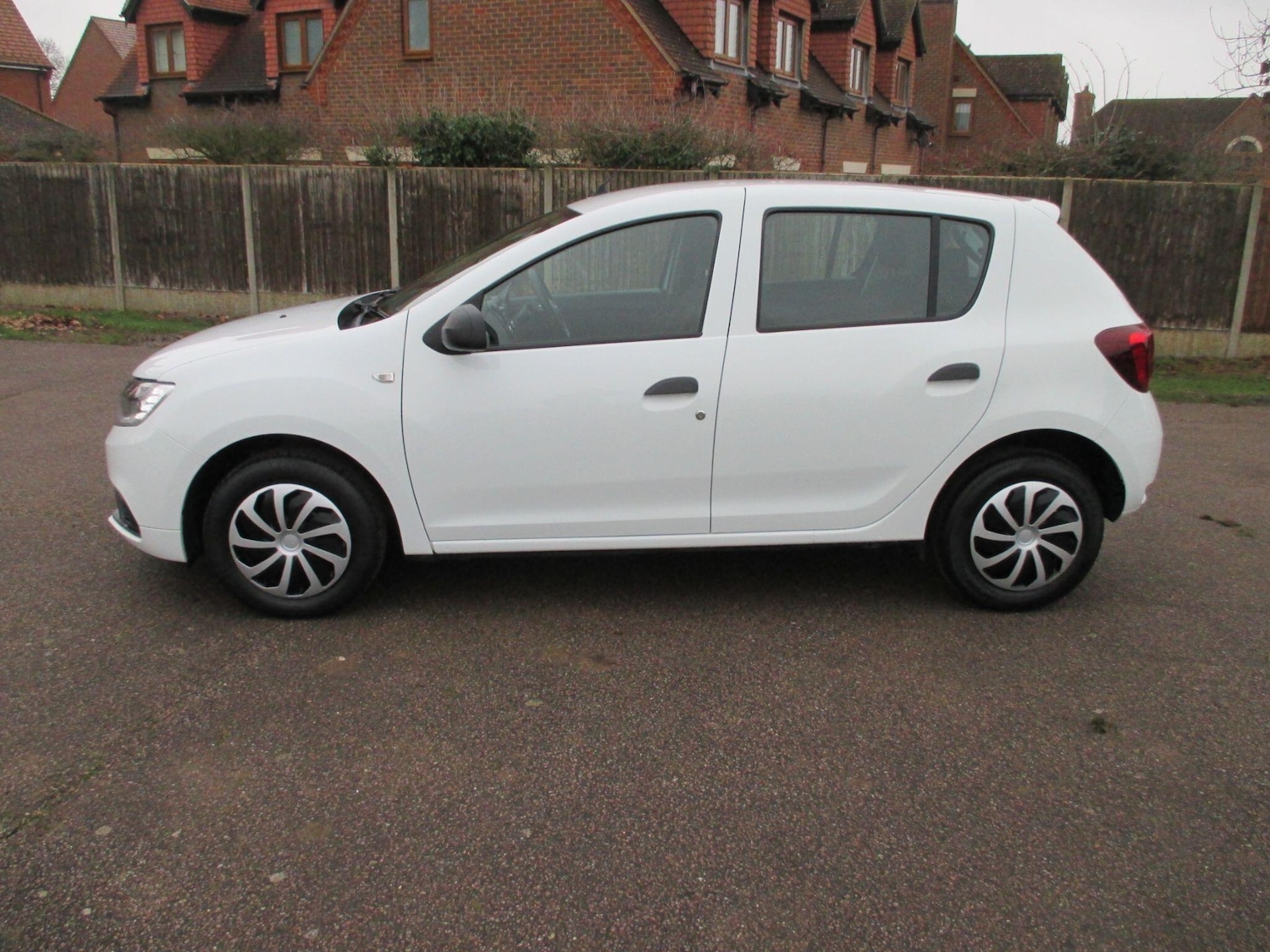 Used Dacia Sandero 2018 for sale - 77331905: Photo 7