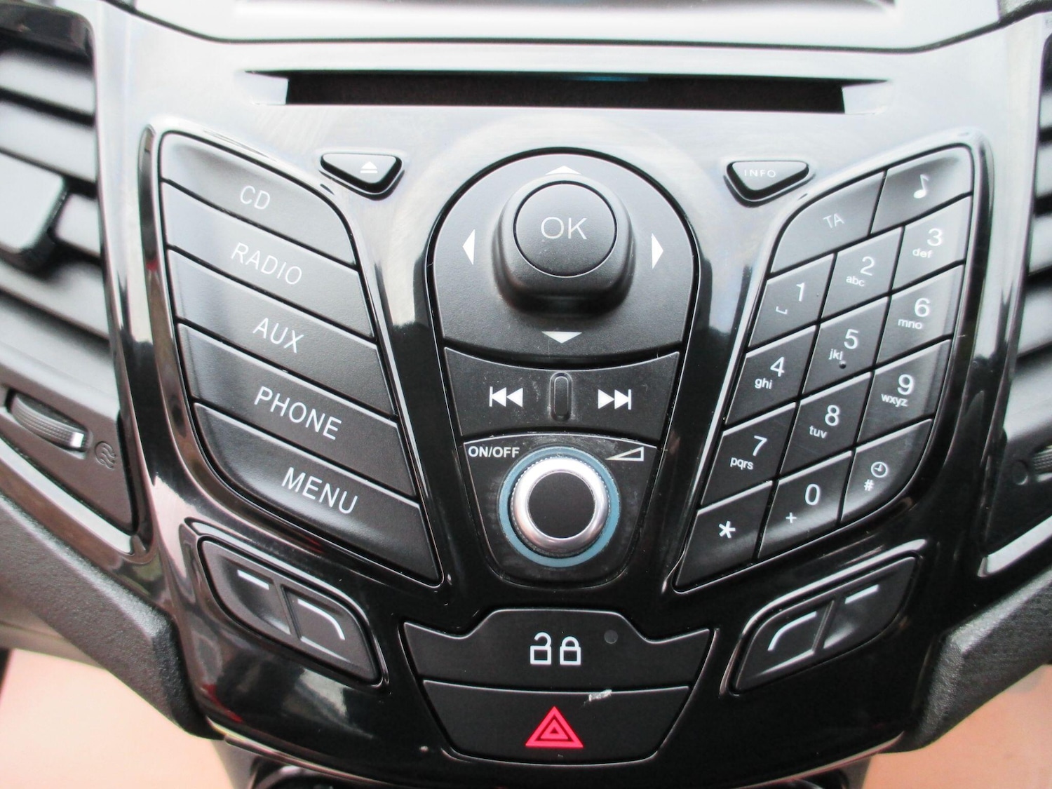 Used Ford Fiesta 2013 for sale - 77144430: Photo 21