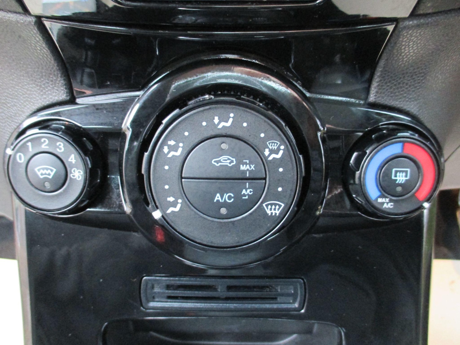 Used Ford Fiesta 2013 for sale - 77144430: Photo 22