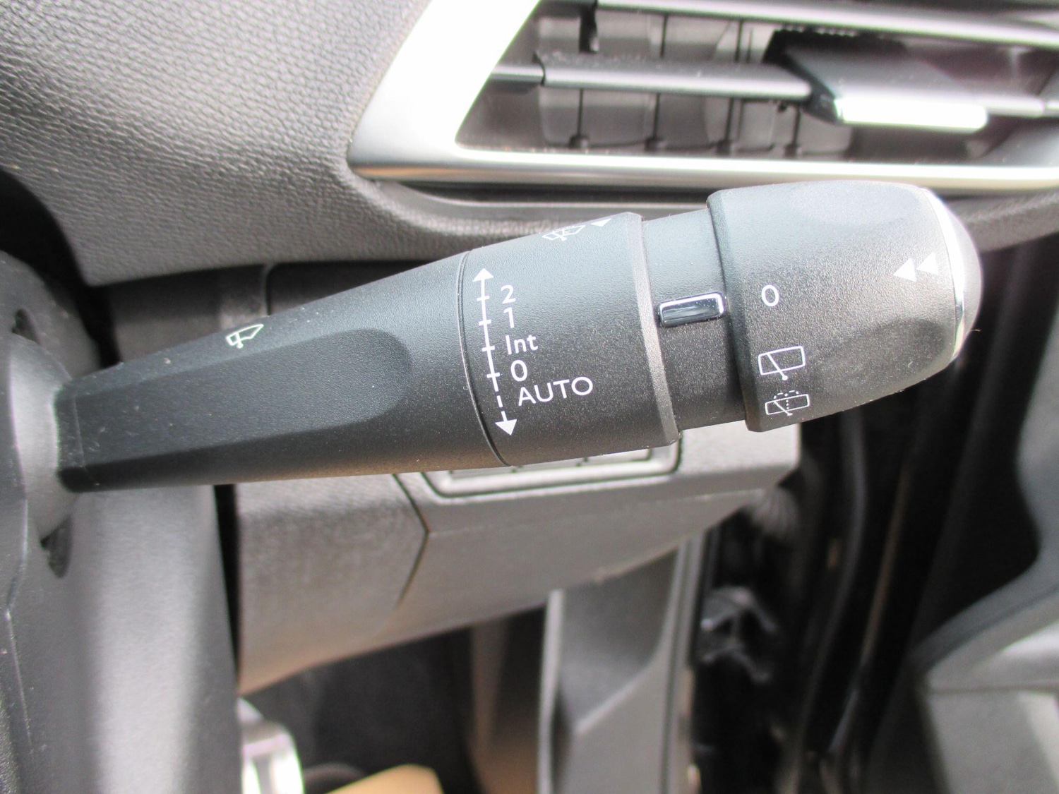 Used Peugeot 3008 2019 for sale - 77892230: Photo 32