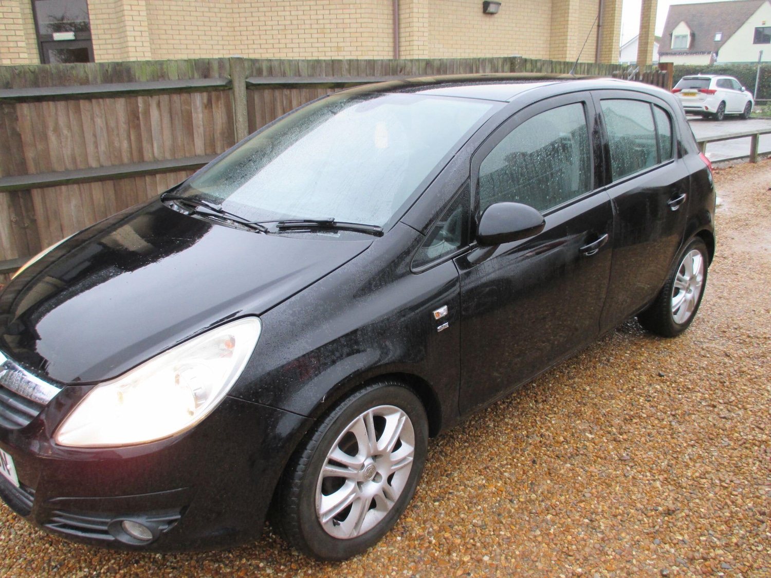 Used Vauxhall Corsa 2011 for sale - 76990970: Photo 2