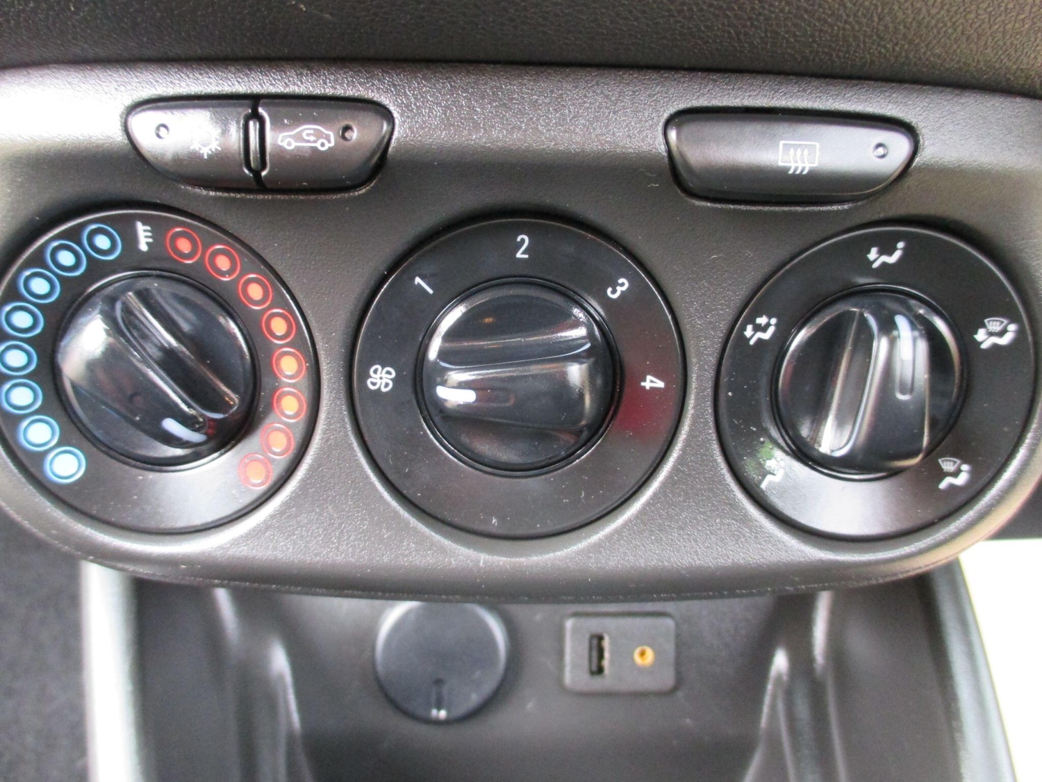 Used Vauxhall Corsa for sale - 77647032: Photo 21