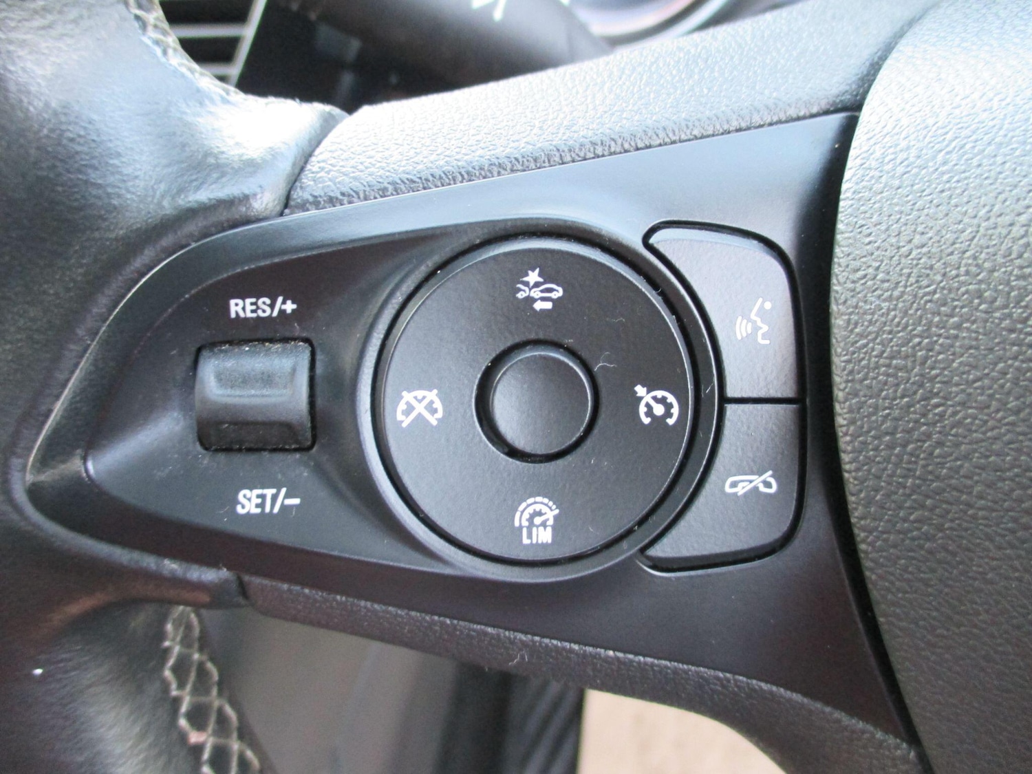 Used Vauxhall Astra 2018 for sale - 76953086: Photo 33