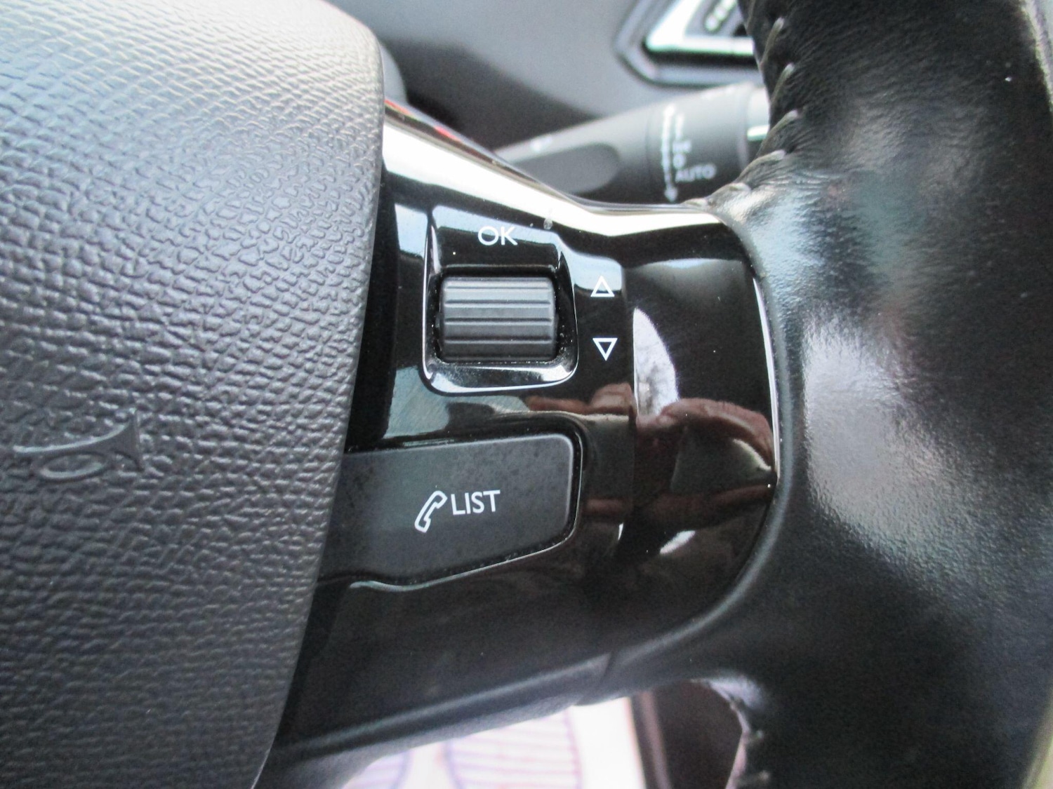 Used Peugeot 308 2018 for sale - 76666589: Photo 32