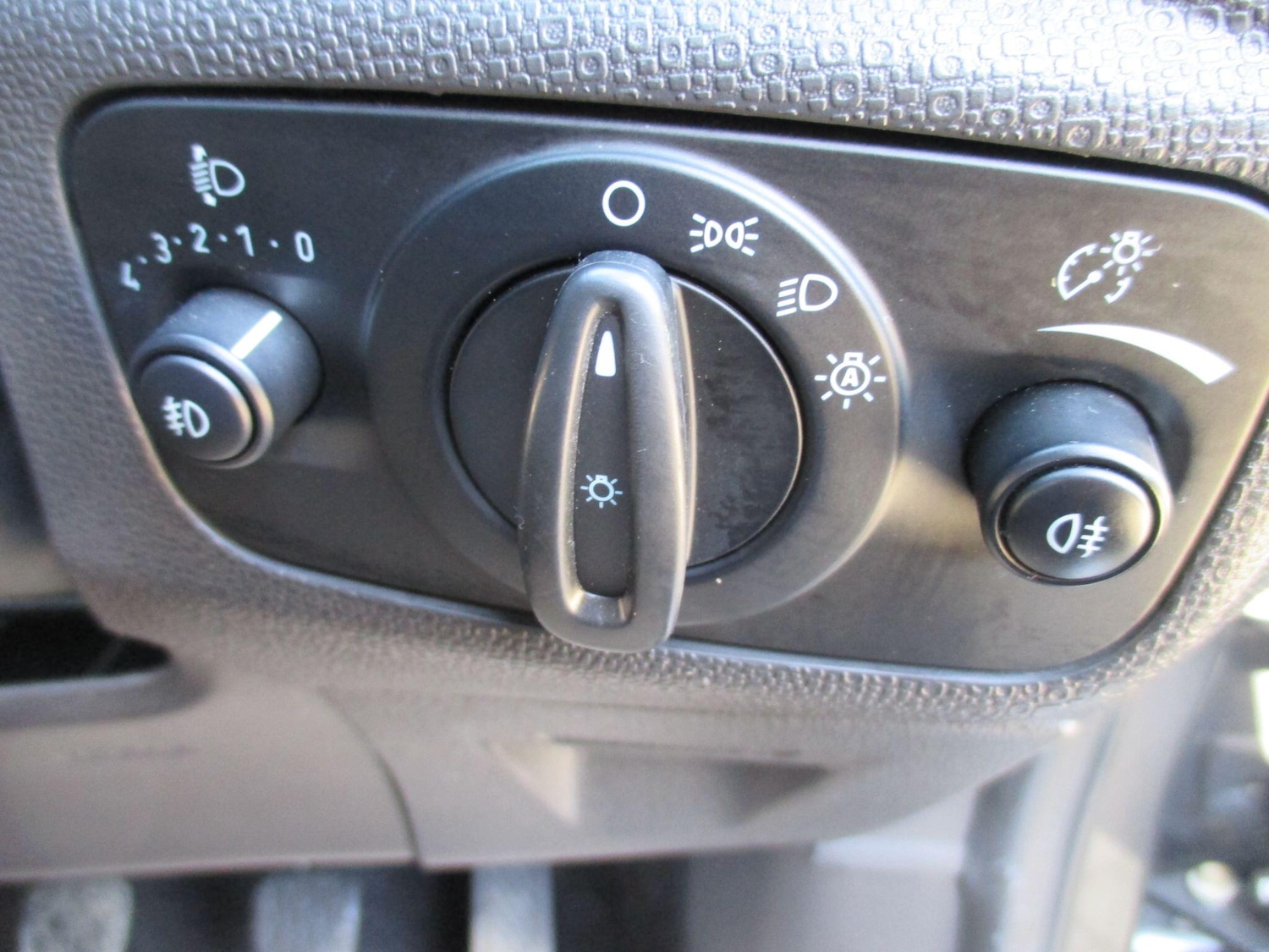 Used Ford Ecosport 2017 for sale - 78170744: Photo 40