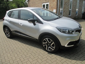Used Renault Captur 2018 for sale - 78636673: Photo