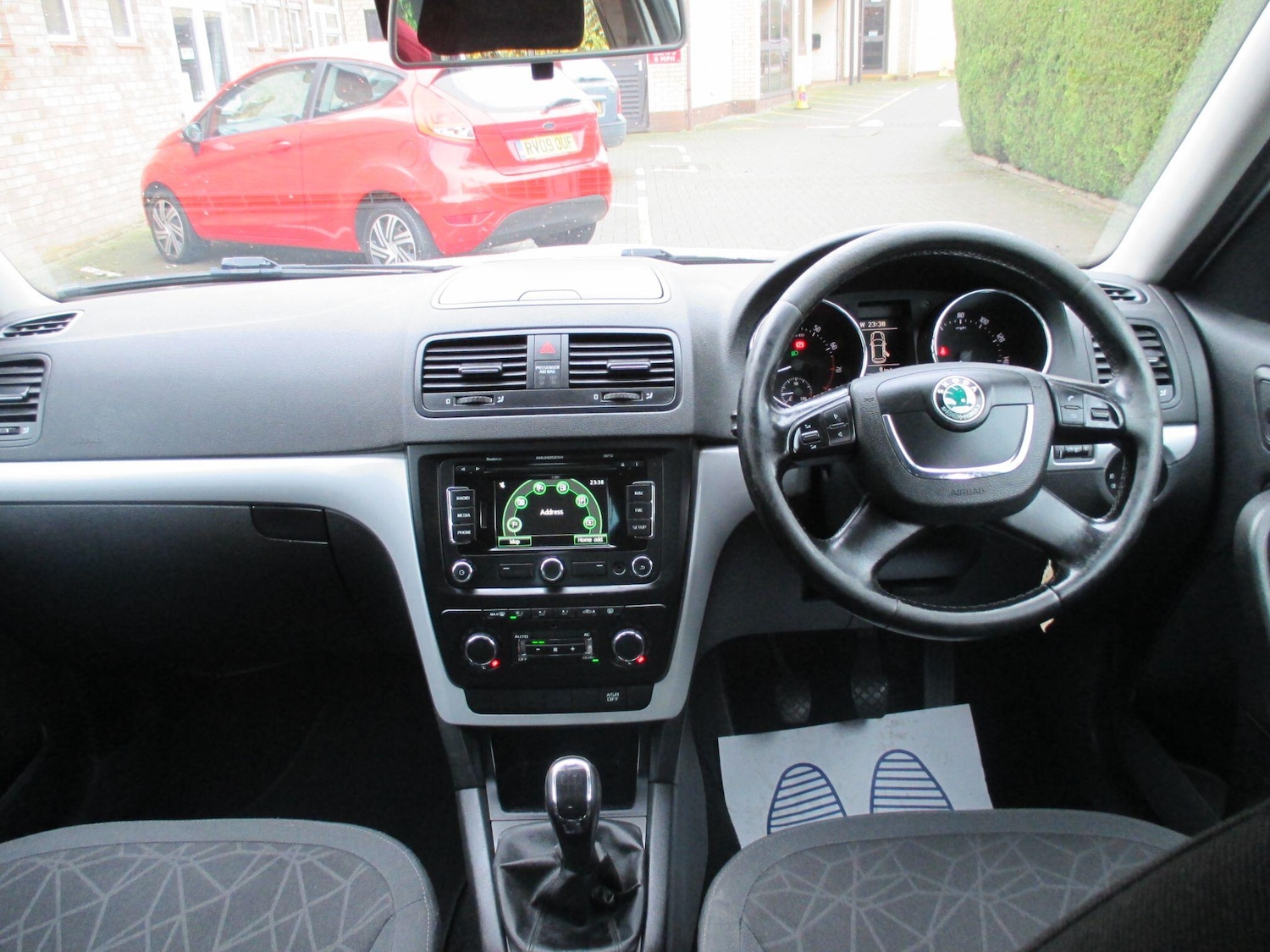 Used Skoda Yeti 2012 for sale - 77978532: Photo 14