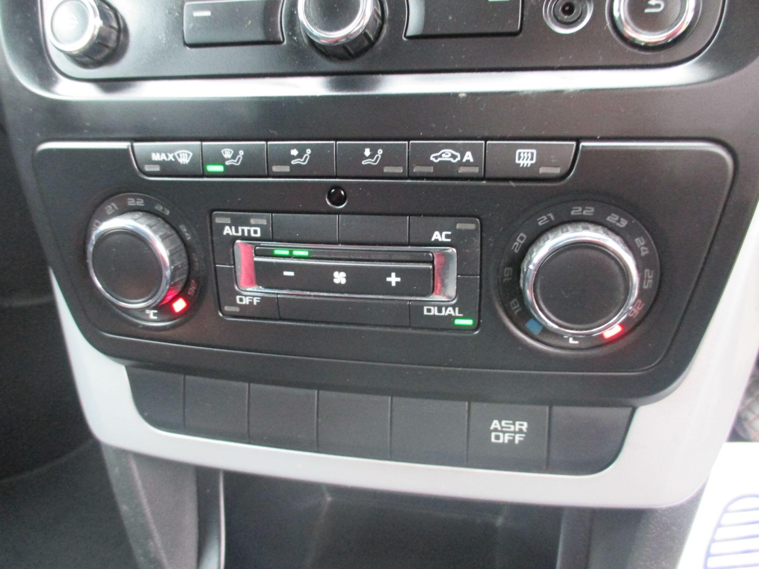 Used Skoda Yeti 2012 for sale - 77978532: Photo 21