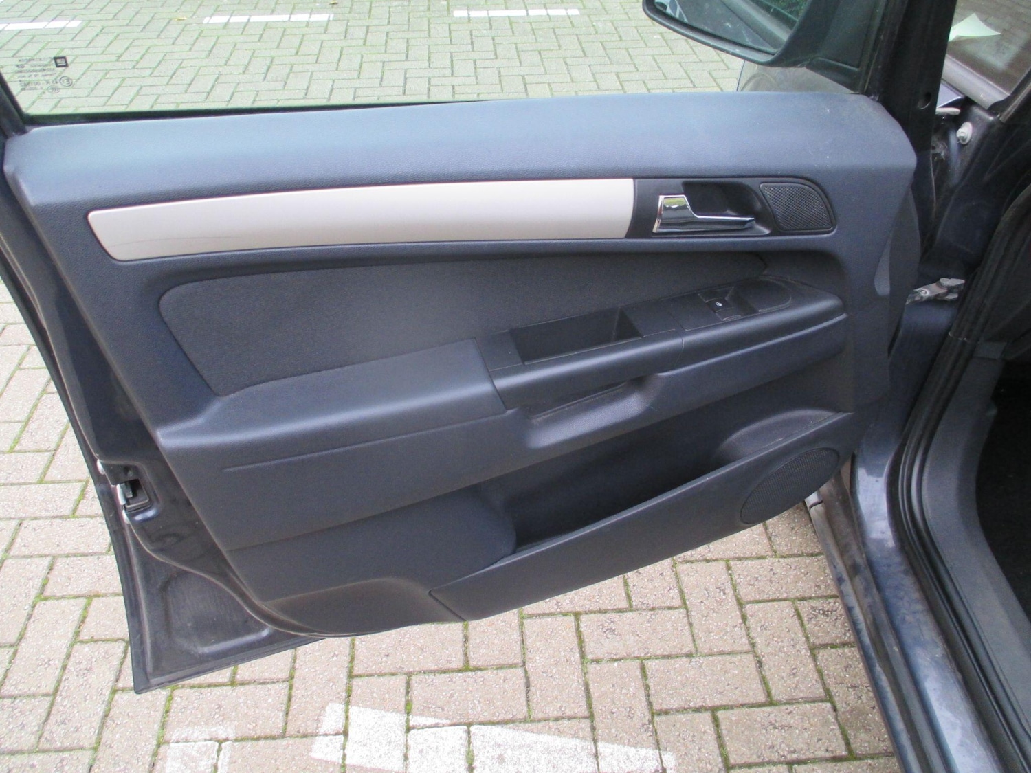 Used Vauxhall Zafira 2009 for sale - 76561239: Photo 32