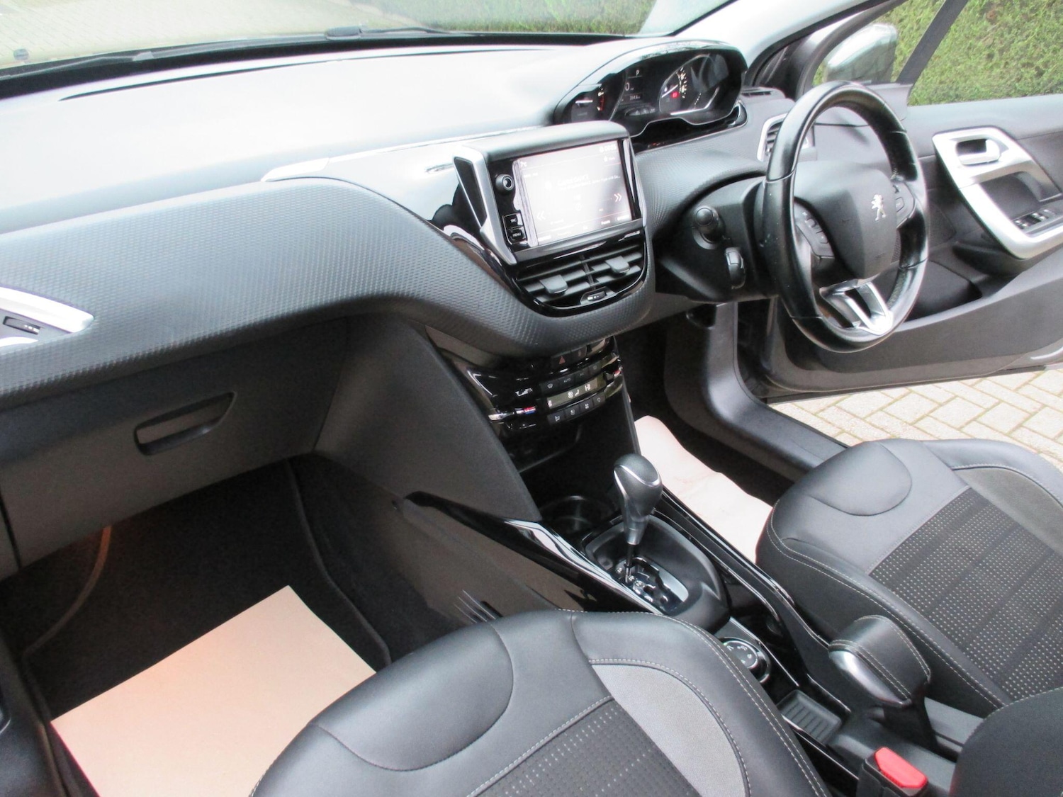 Used Peugeot 2008 2018 for sale - 77074066: Photo 15