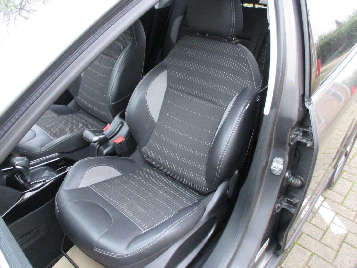 Used Peugeot 2008 2018 for sale - 77074066: Photo 24