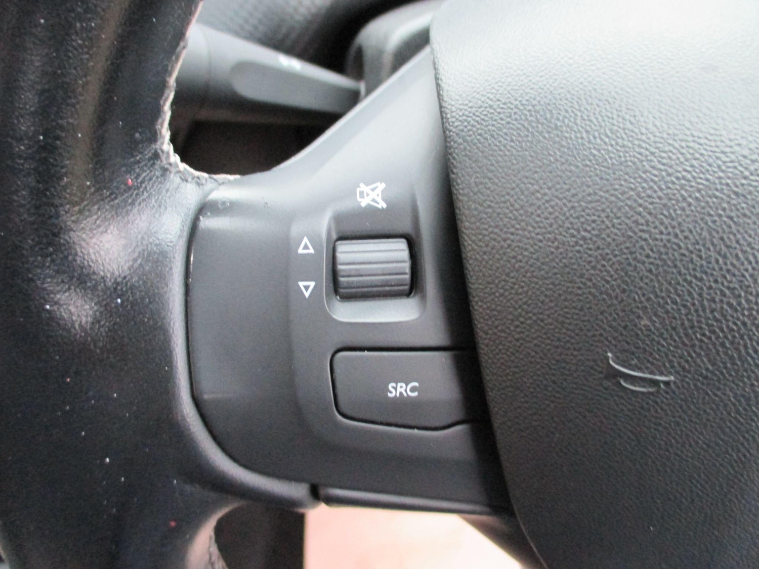 Used Peugeot 2008 2018 for sale - 77074066: Photo 34