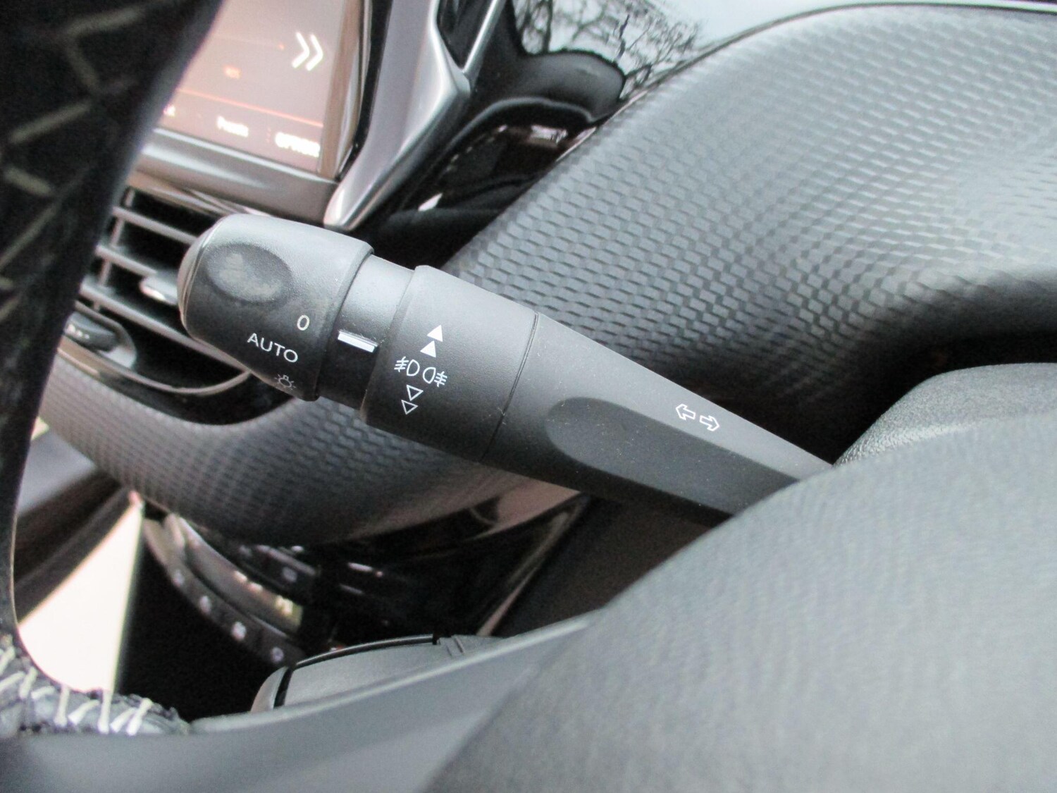 Used Peugeot 2008 2018 for sale - 77074066: Photo 37