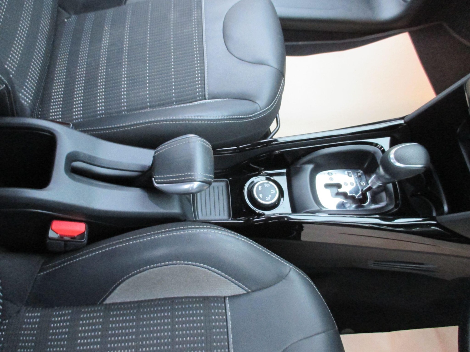 Used Peugeot 2008 2018 for sale - 77074066: Photo 42