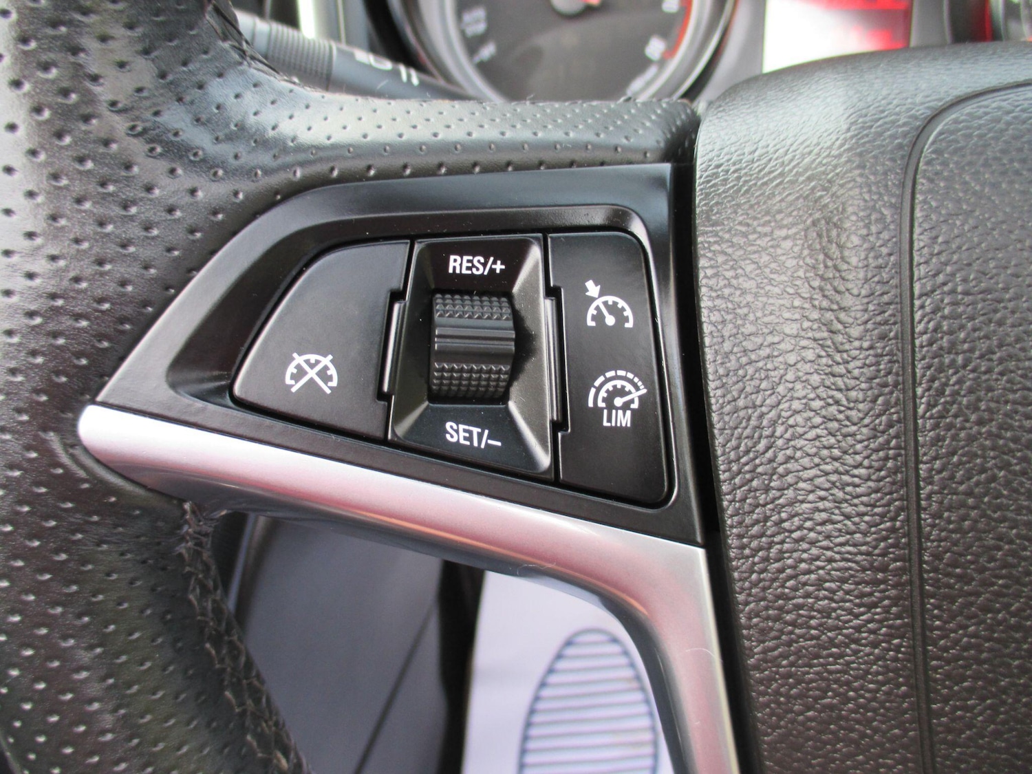 Used Vauxhall Cascada 2015 for sale - 77395935: Photo 30