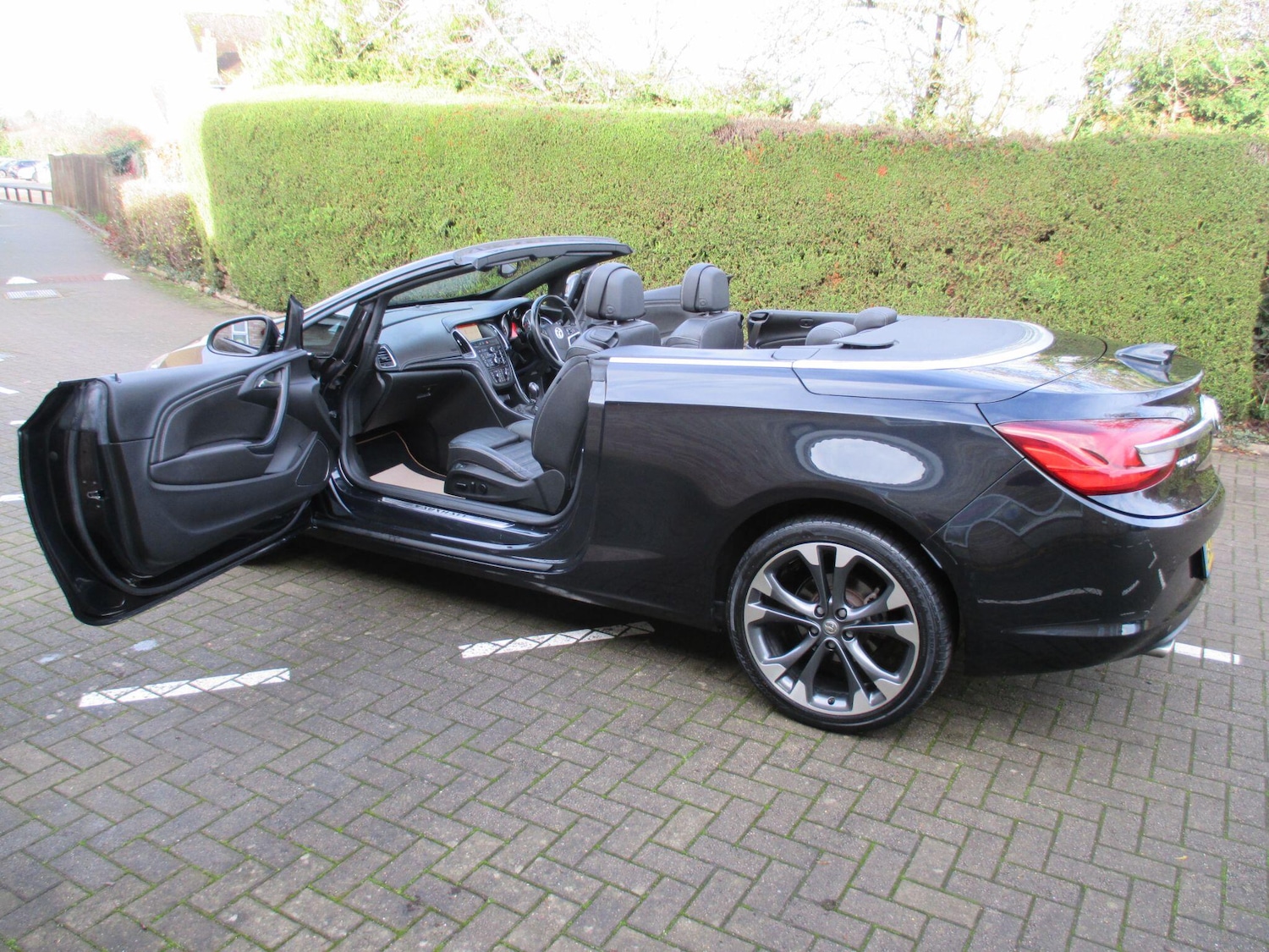 Used Vauxhall Cascada 2015 for sale - 77395935: Photo 44