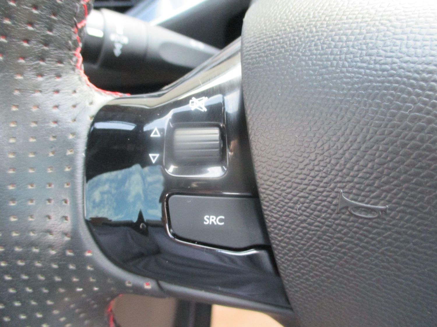 Used Peugeot 308 2018 for sale - 77305443: Photo 30