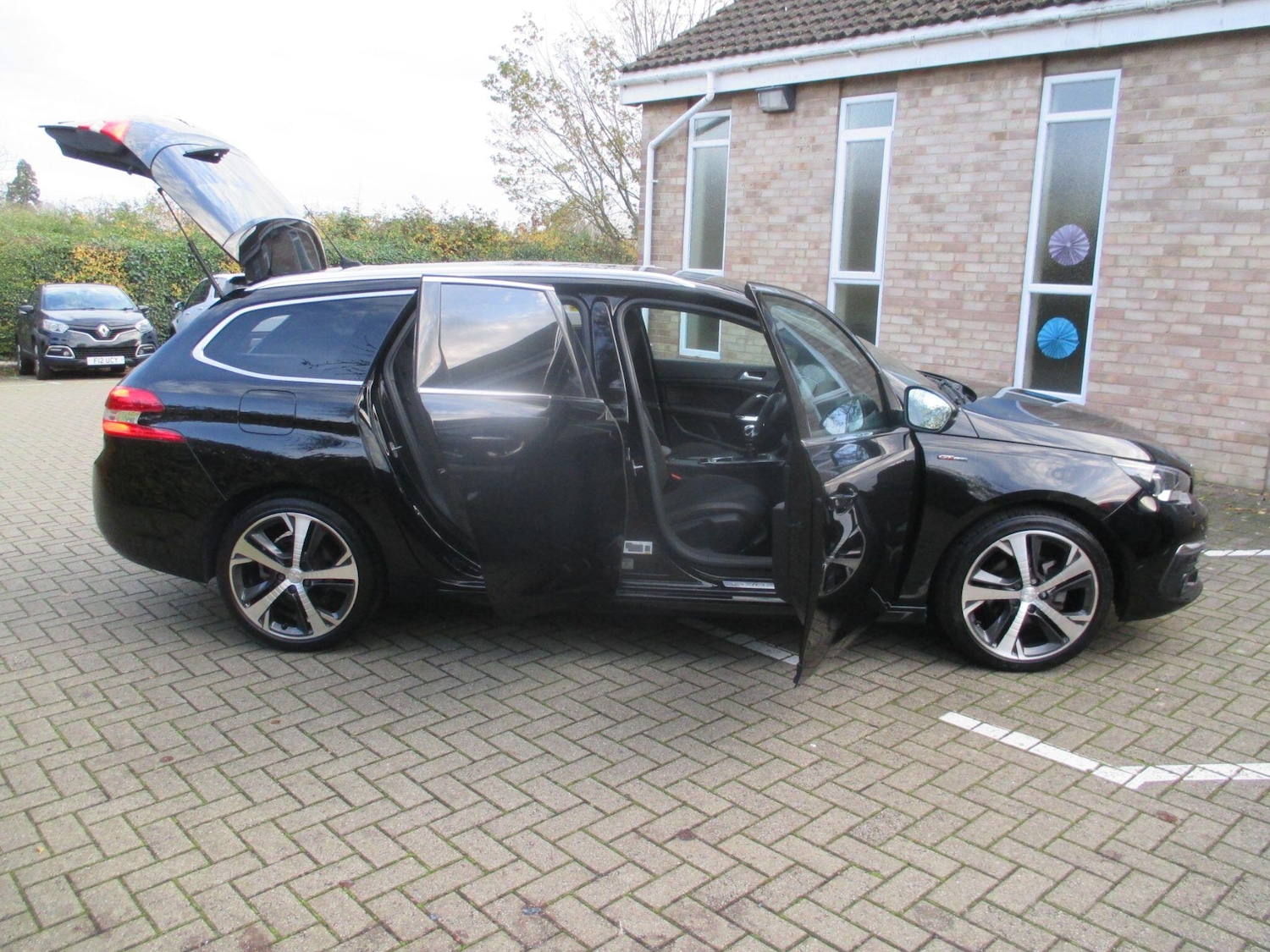 Used Peugeot 308 2018 for sale - 77305443: Photo 9