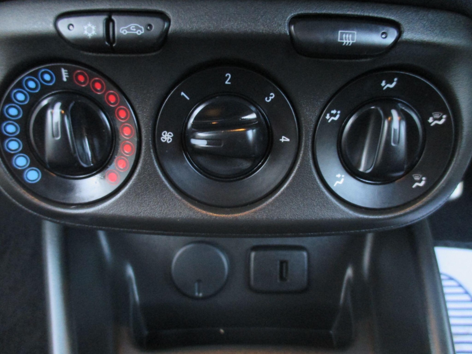 Used Vauxhall Corsa 2016 for sale - 76572999: Photo 20