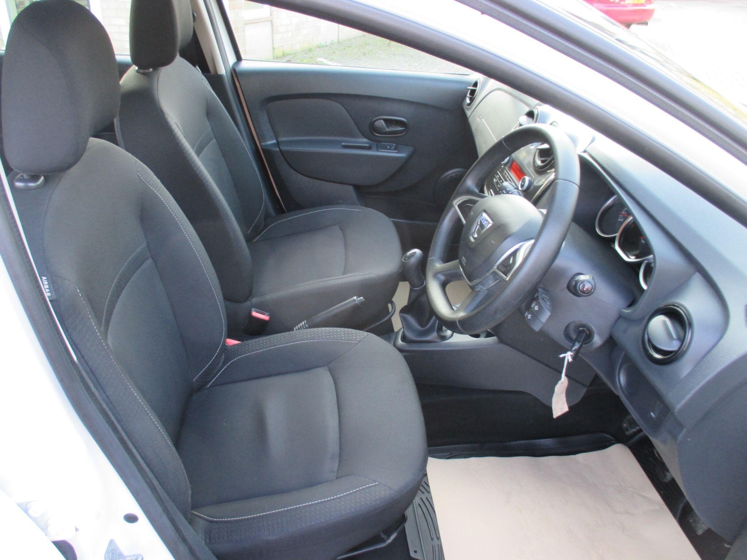 Used Dacia Sandero 2018 for sale - 77769123: Photo 23