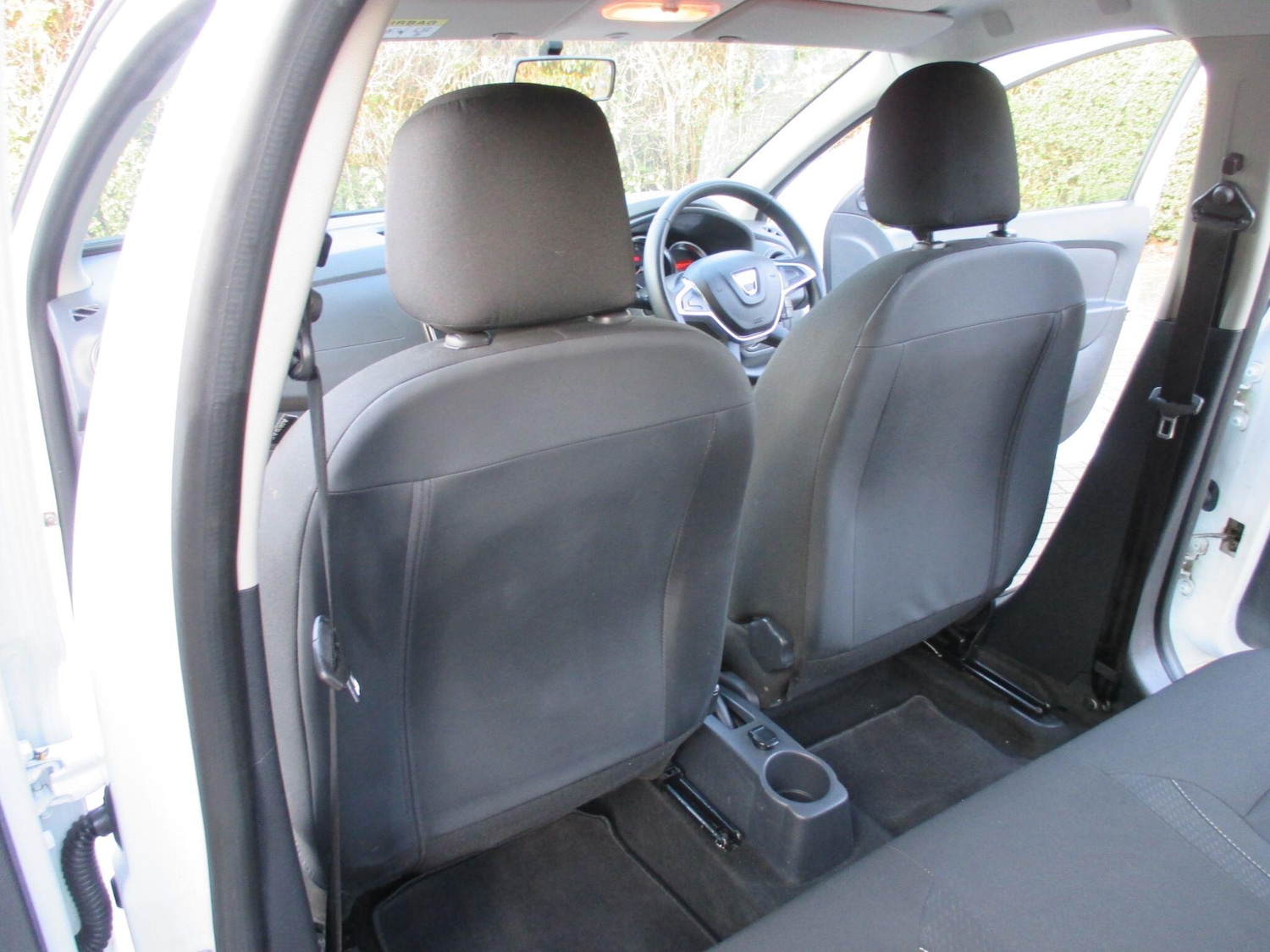 Used Dacia Sandero 2018 for sale - 77769123: Photo 31