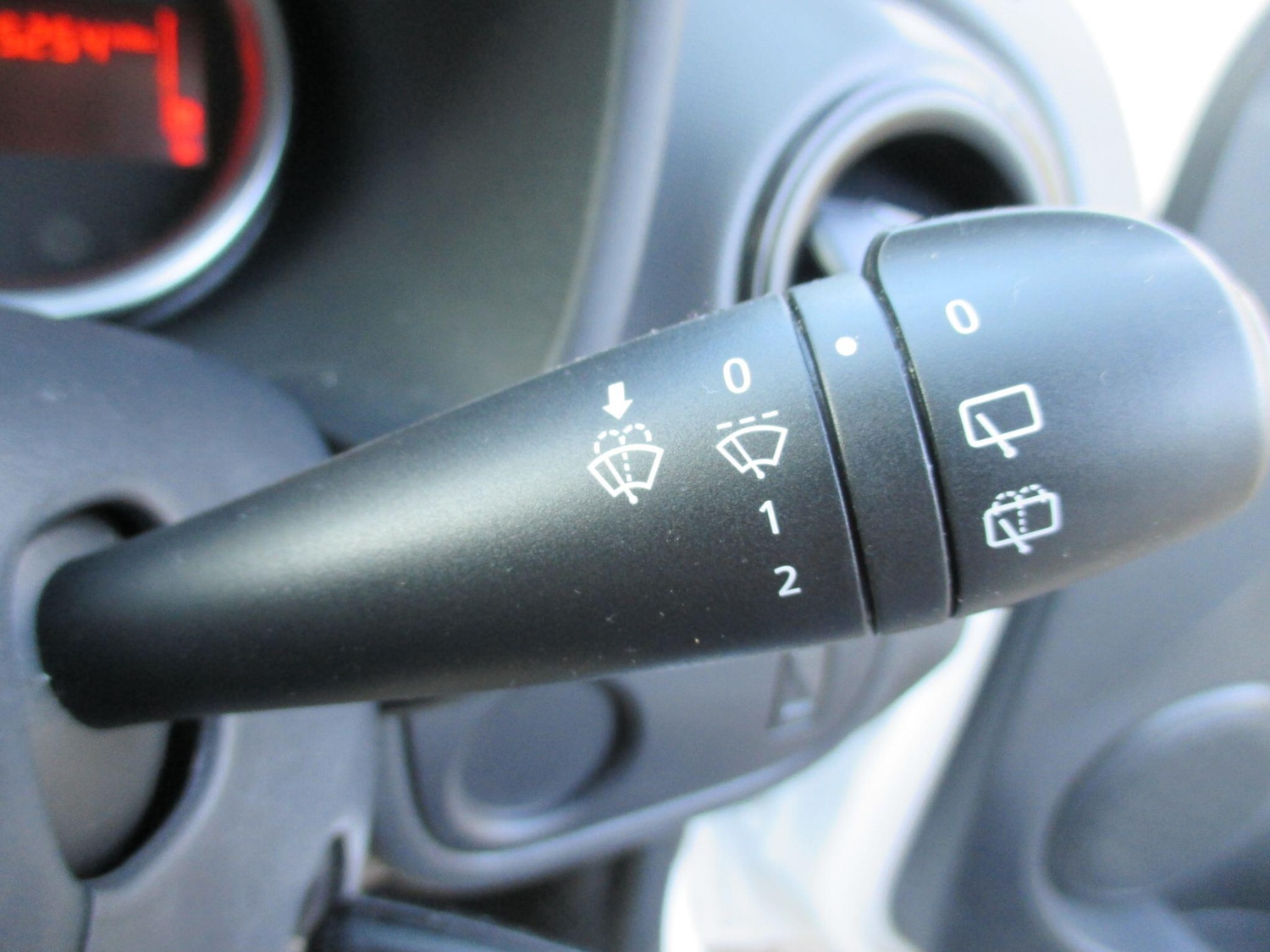 Used Dacia Sandero 2018 for sale - 77769123: Photo 32