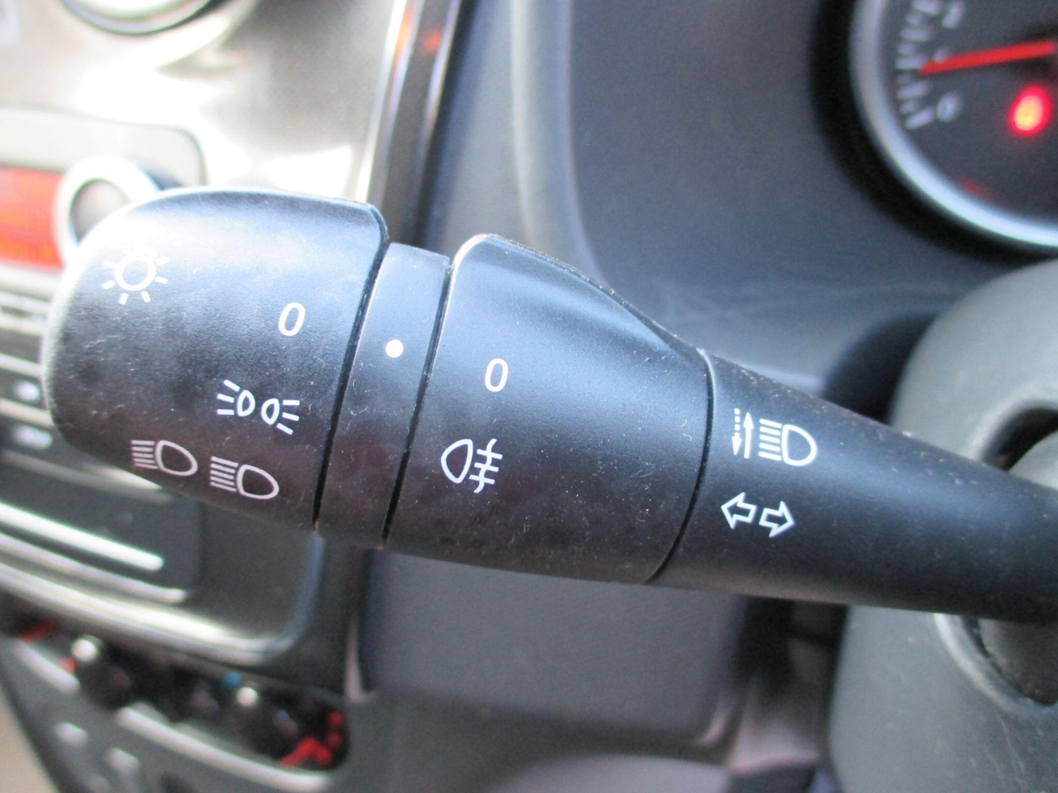 Used Dacia Sandero 2018 for sale - 77769123: Photo 33