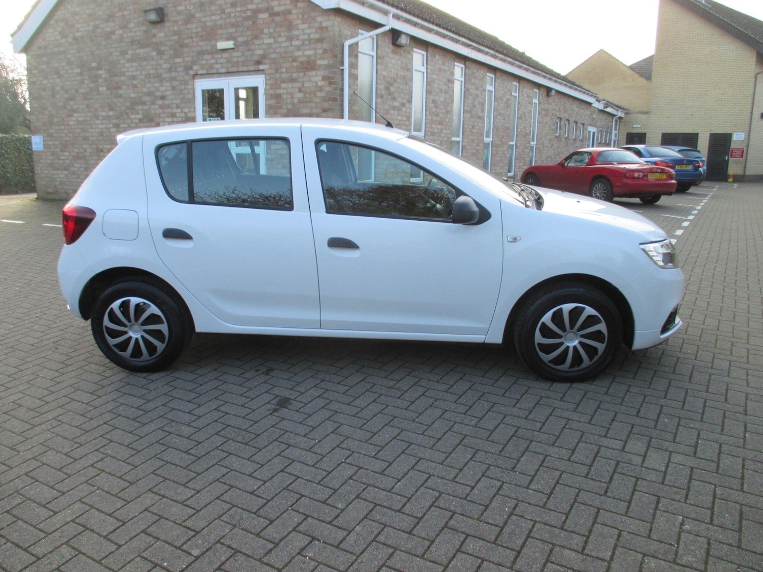 Used Dacia Sandero 2018 for sale - 77769123: Photo 6